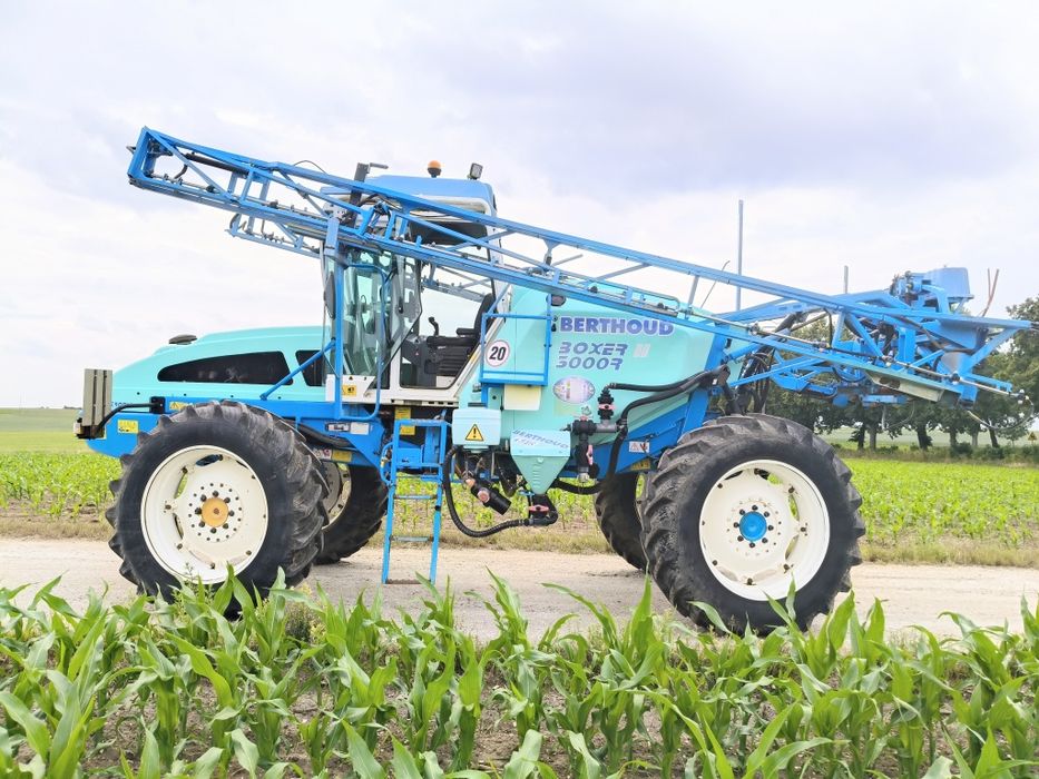 Opryskiwacz samojezdny Berthoud Boxer II 3000l 24/21m Iveco Jaskółki