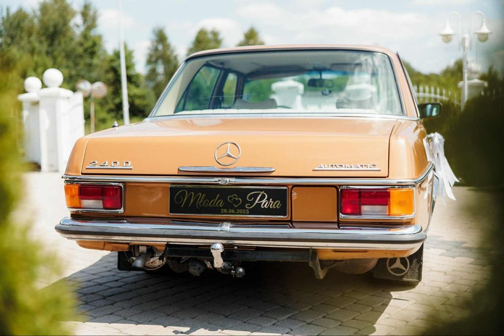 Auto do ślubu - Złoty Mercedes W115