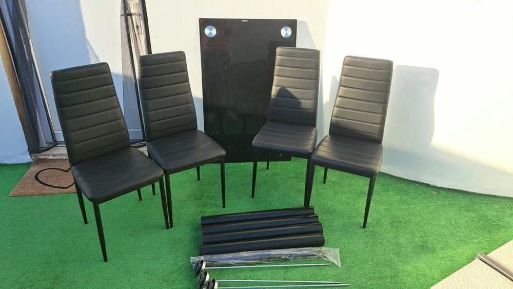 Mesa de Jantar com 4 cadeiras