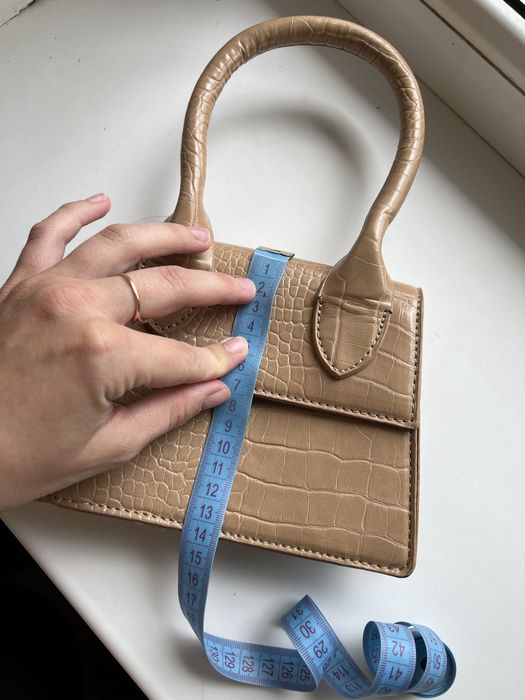 Міні-сумка кроко бежева в стилі Jacquemus