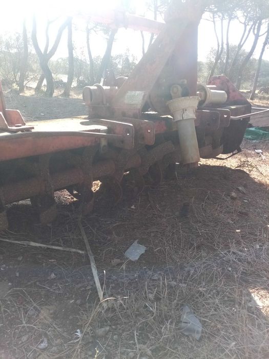 Fresa totalmente revista com 3 abre regos