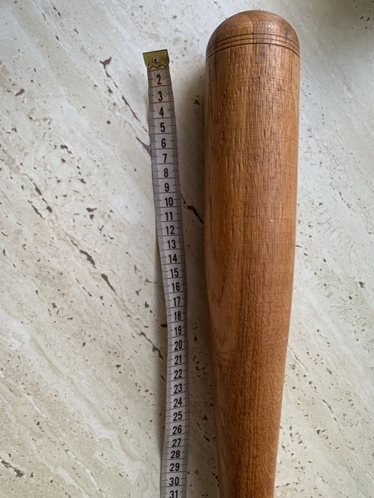 Продаю биту деревьянную