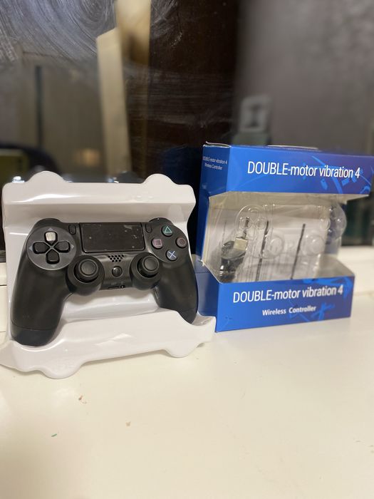 геймпад на 4 плестейшен , не пользовались