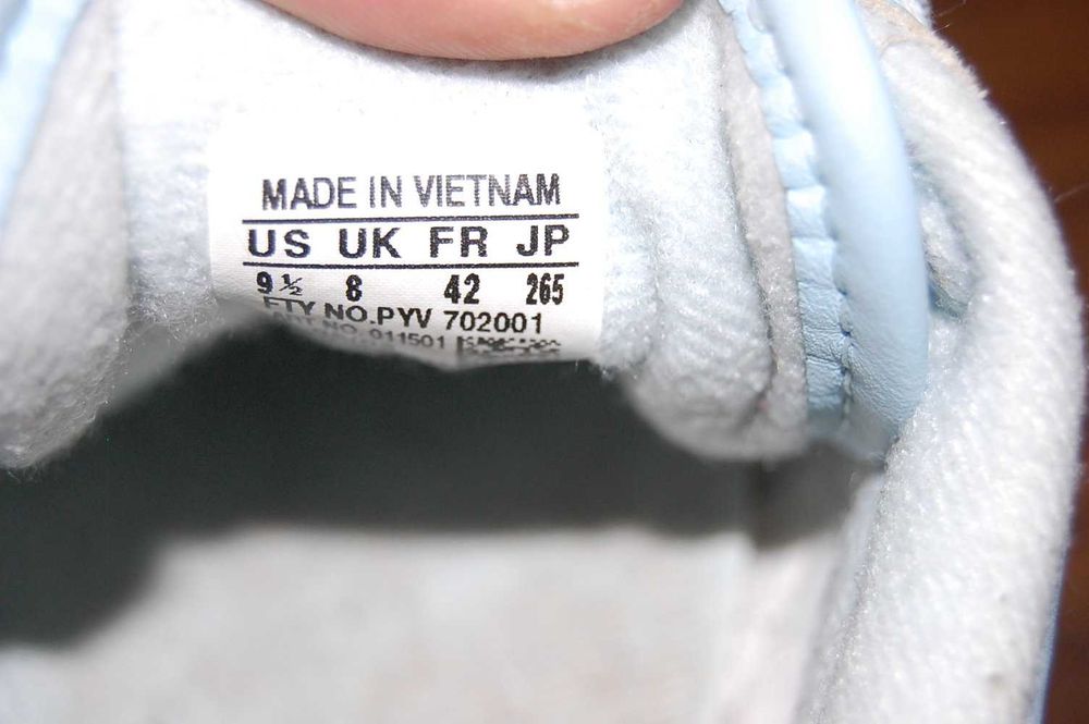 Кроссовки ADIDAS р.40-41 original VIETNAM