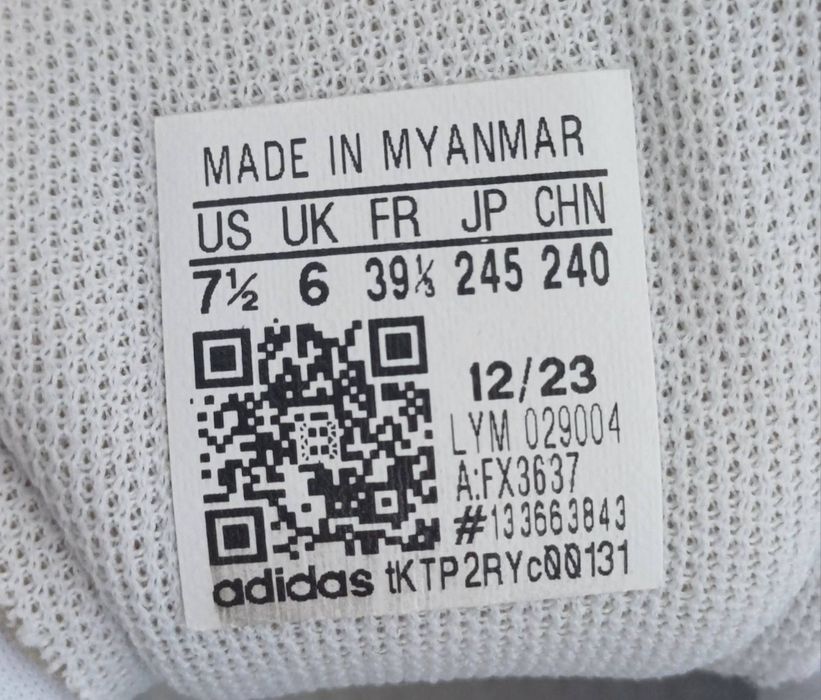 Adidas білі жіночі кросівки сітка бігові кросовки / Nike кросовки кеди 39р/25см