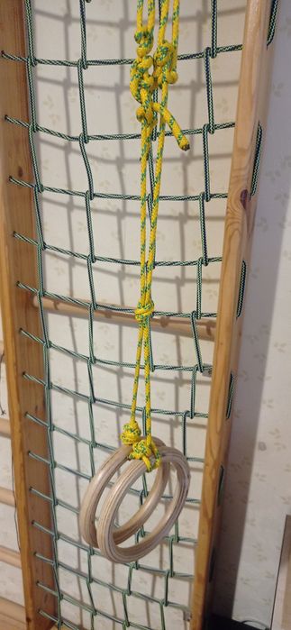 Дитяча спортивна стінка