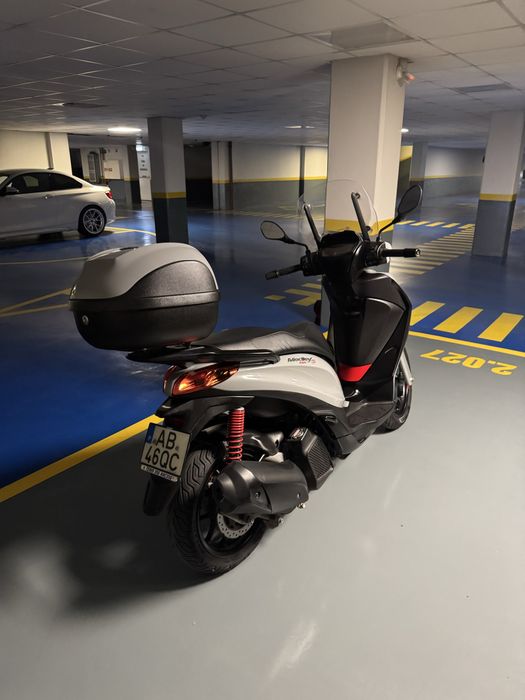 Piaggio Medley 125s