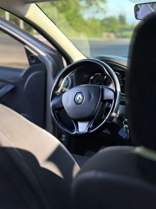 Renault Logan 2013