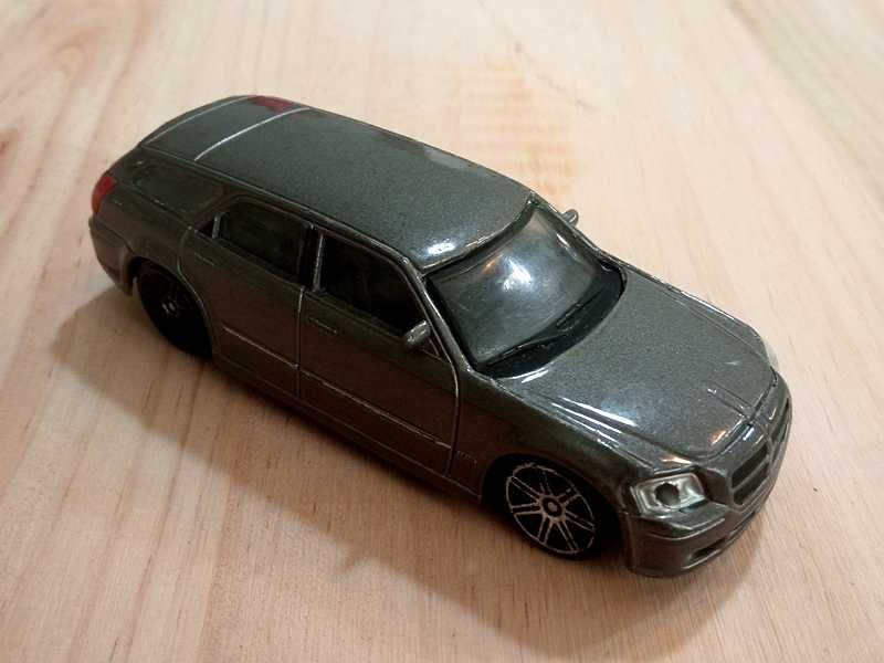 Dodge Magnum RT - Bburago