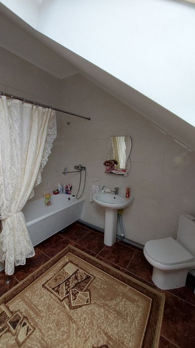 Продаж 2х поверховий будинок  по вул.козача