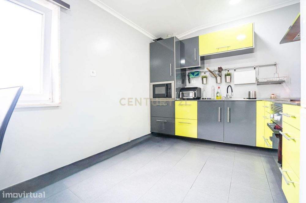 Andar de moradia bifamiliar com Terraço com vista rio em Marvila | Lis