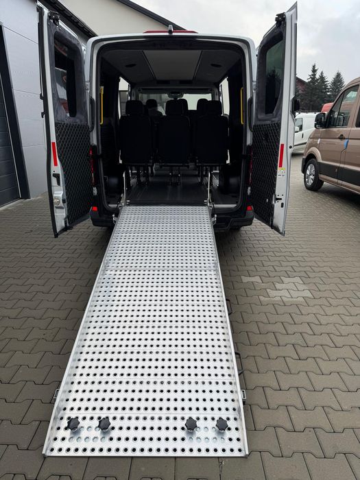 zabudowa busa dla osób niepełnosprawnych stanowisko wózka PFRON