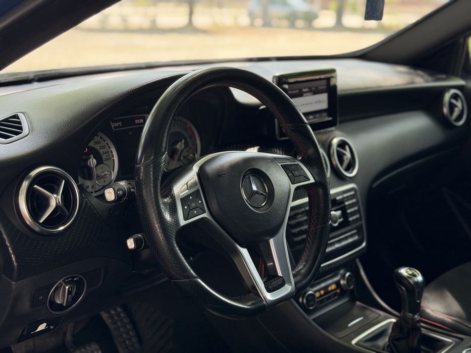 MERCEDES A200 AMG