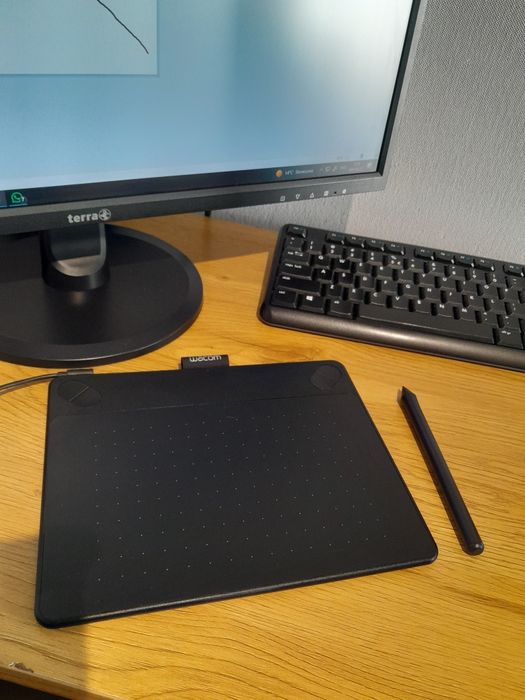 Tablet graficzny Wacom CH-490 INTUOS + Piórko. Jak nowy!