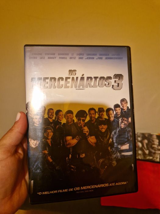 4 dvd em caixa .