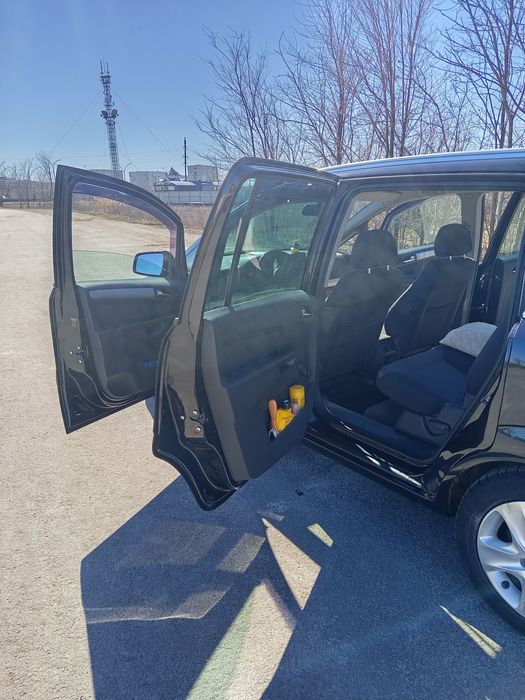 Продам  Opel Zafira b 1,8 бензин