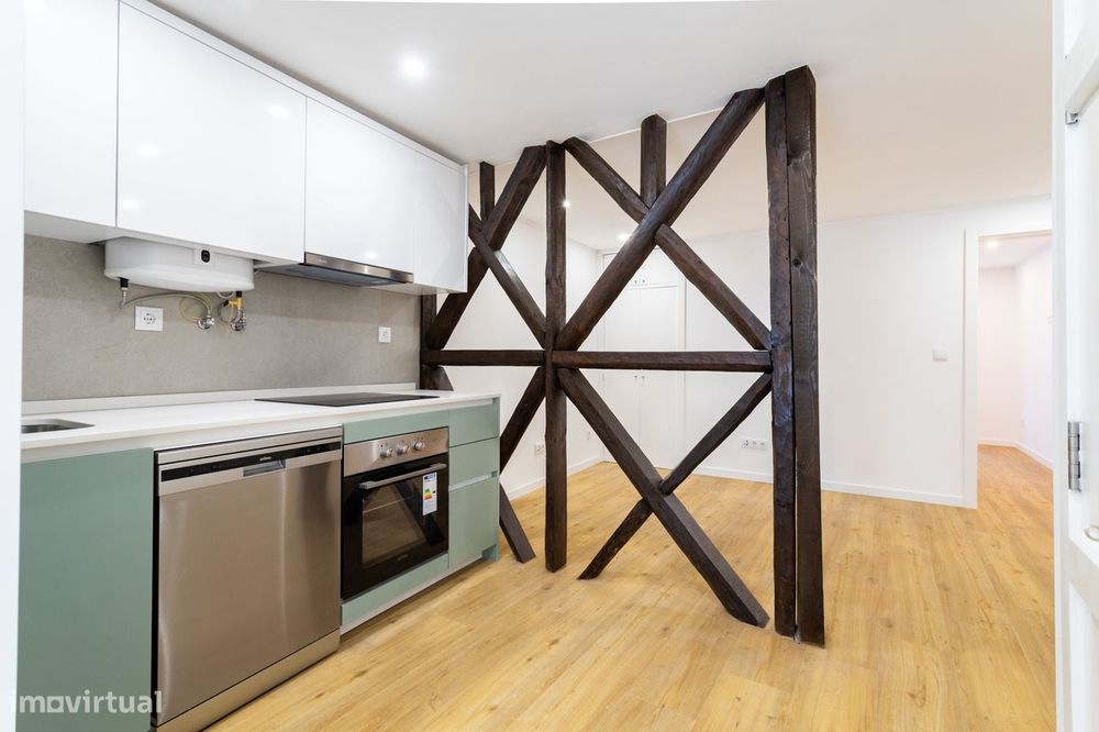 Descubra o Charme de Lisboa: T1 Moderno e Remodelado no Coração da Cid