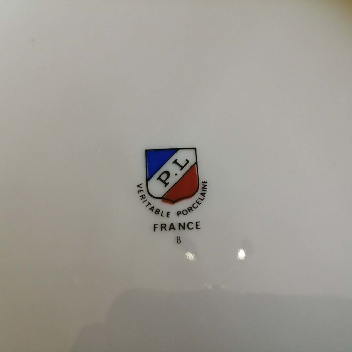 Serviço de porcelana francesa de 14 peças