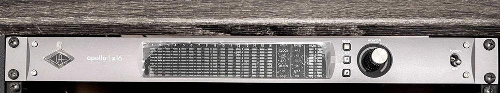 Interface de áudio de alta gama Universal Audio Apollo x16