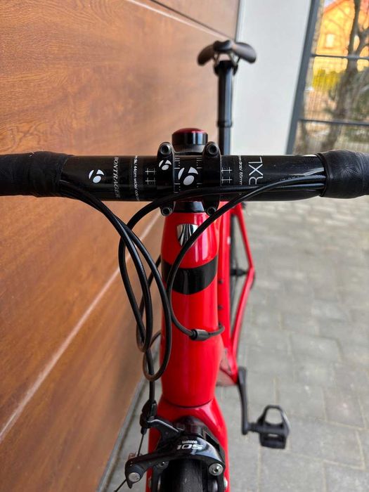 Trek Emonda SL 5 r. 58, Shimano 105, Koła 50 mm Bontrager Aeolus