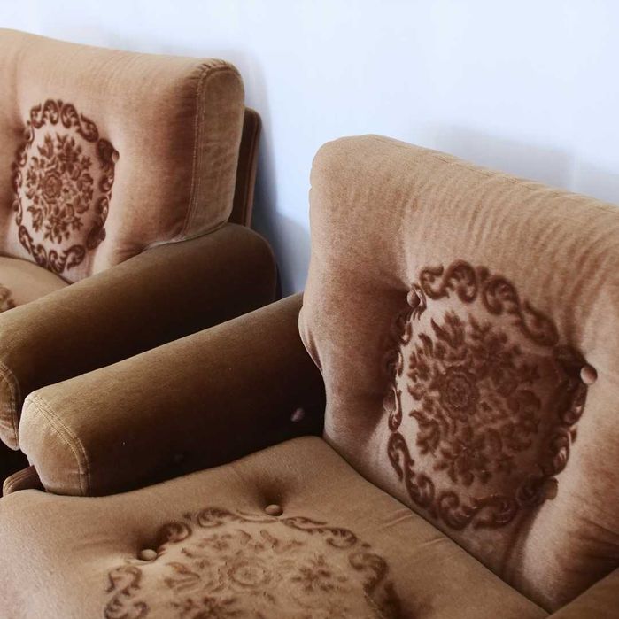 Par de poltronas vintage estofadas