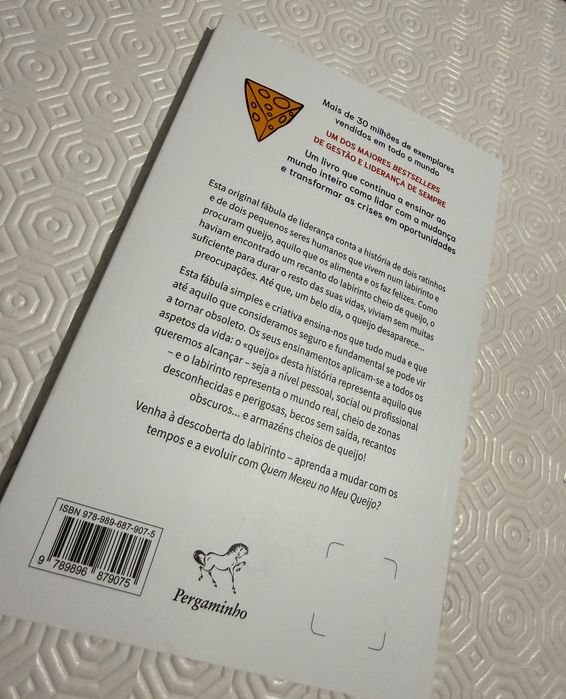 Vendo livro Quem Mexeu no Meu Queijo, em excelente estado!
