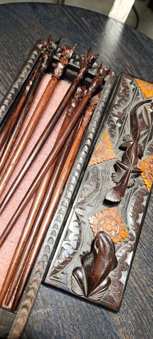 Шкатулка набор. Шпильки, заколки, спицы, для волос. Палочки , покрытые