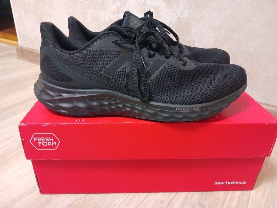 Кросівки new balance