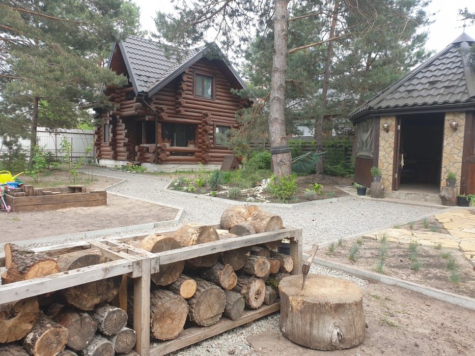 Аренда дома (сруб)в лесу,15км от Киева,сутки,дом,коттедж,домик,посуточ