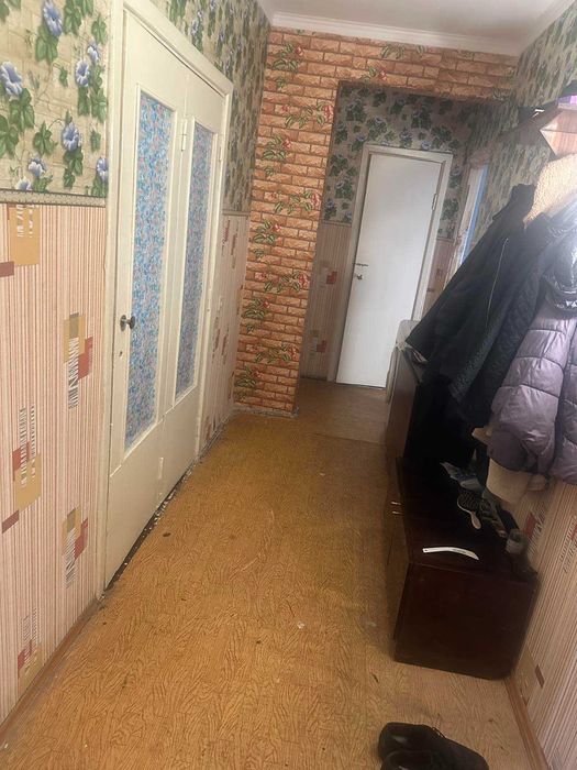 Продам 3 х комнатную квартиру расположенную на 2 этаже