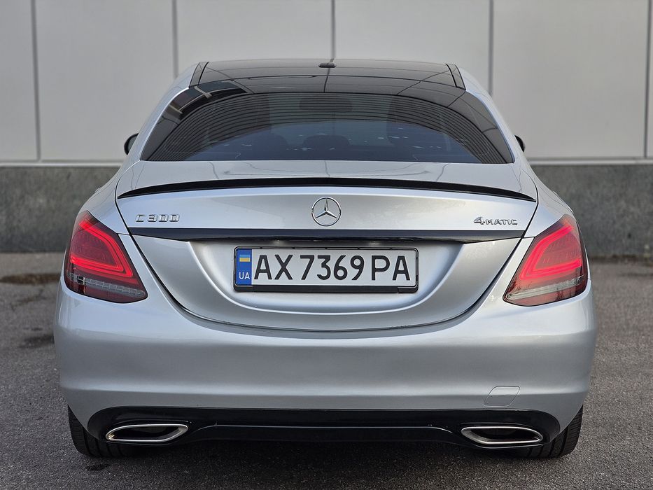 Продам свой Mercedes Benz C300 2л ( ПОЛНЫЙ ПРИВОД )