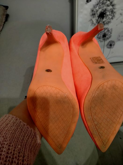 Sprzedam szpilki pomarańczowe rozm.38