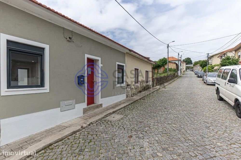 Ground-floor house for renovation, São Mamede de Infesta