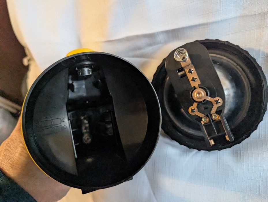 Latarka nowa latarka