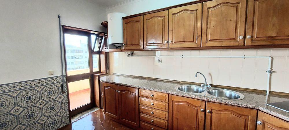 T1 com elevador e vista mar