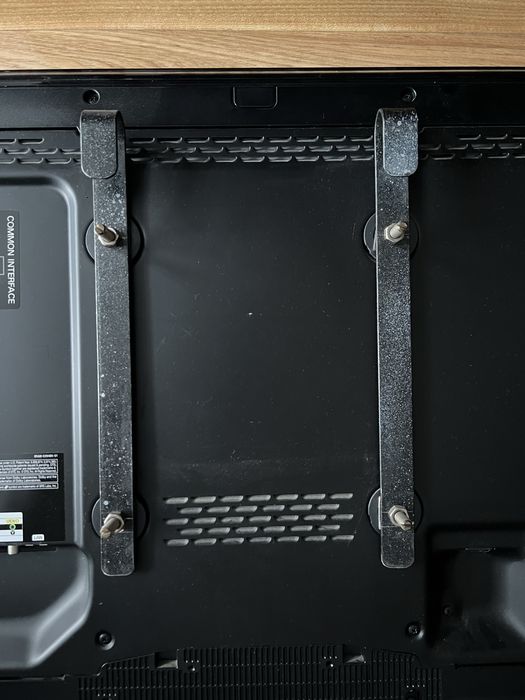 Telewizor Samsung + Dekoder DVB-T2 Skymaster + Uchwyt ścienny