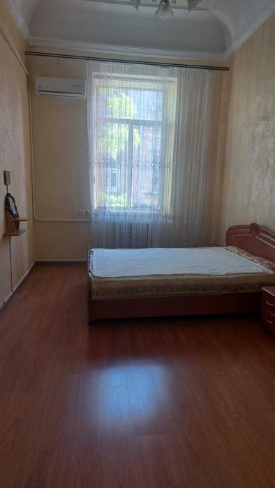 Комната в коммуне в центре — улица Жуковского, рядом Дерибасовская