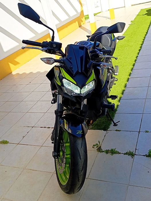 Vendo KAWASAKI Z650