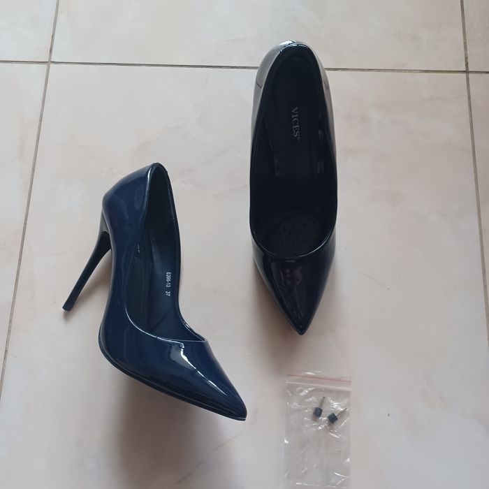 Szpilki VICES plus dodatkowe fleki nowe 37