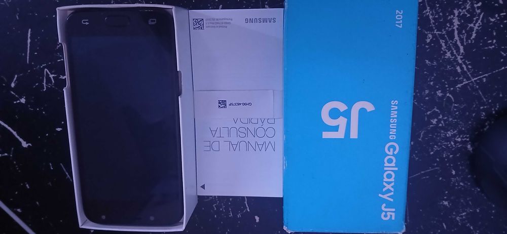 Telemovel Samsung Galaxy J5