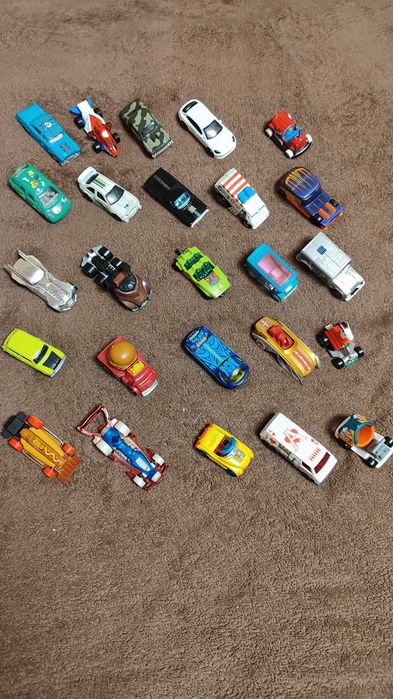 Машинки хотвілс Hot wheels