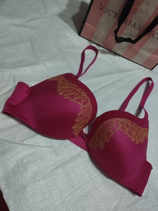 Продам бюстгалтеры VICTORIA SECRET