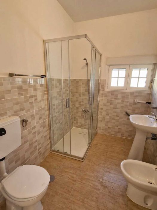 Apartamento T2 de 60m2 + Garagem Com Varanda