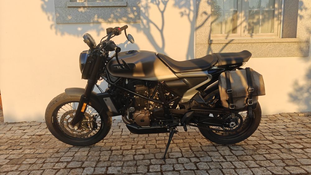Husqvarna Svartpilen 701 Style