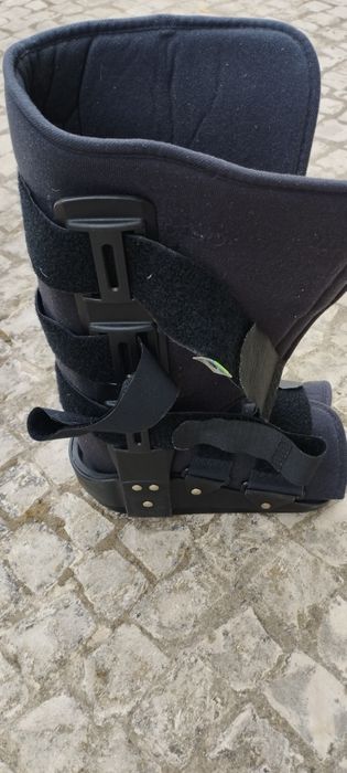 Bota preta ortopedica