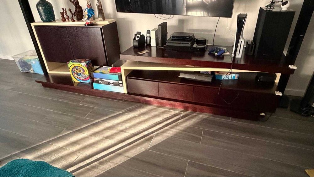 Móveis de sala jantar e móvel de TV