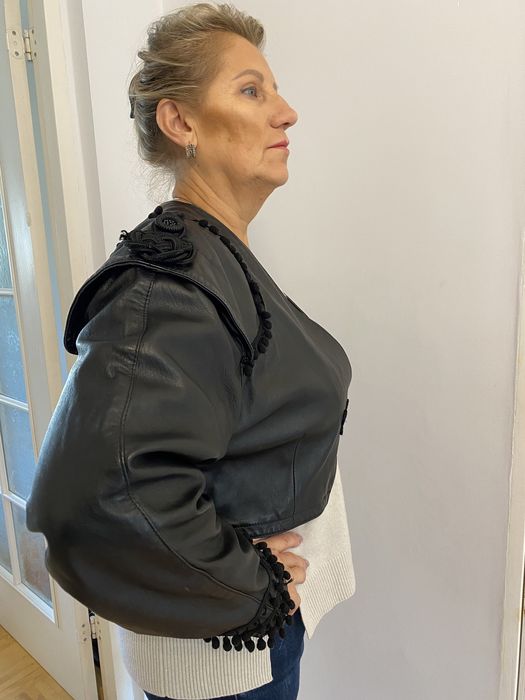 Włoska Skora skórzana kurtka hiszpanka frędzle czarna bolerko XL 48