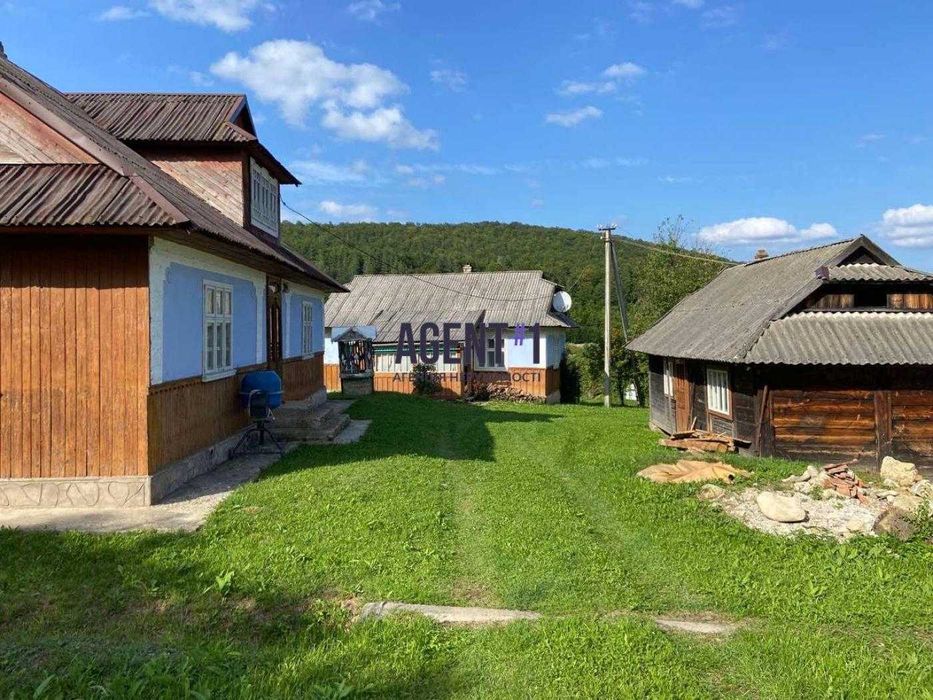 Продаж будинку з ділянкою 42 сотки в мальовничому селі Шешори!