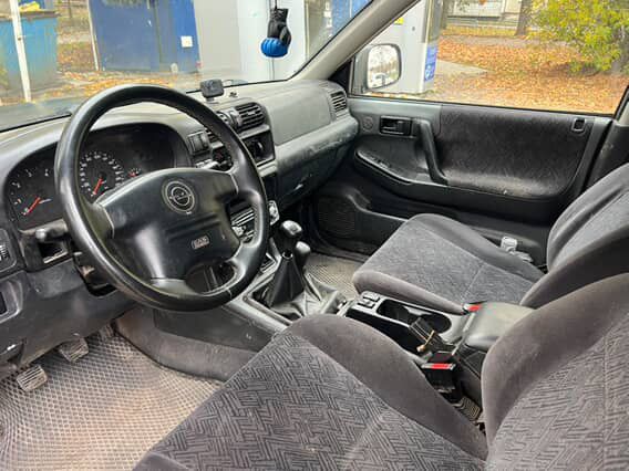 Opel Frontera 2000 рік