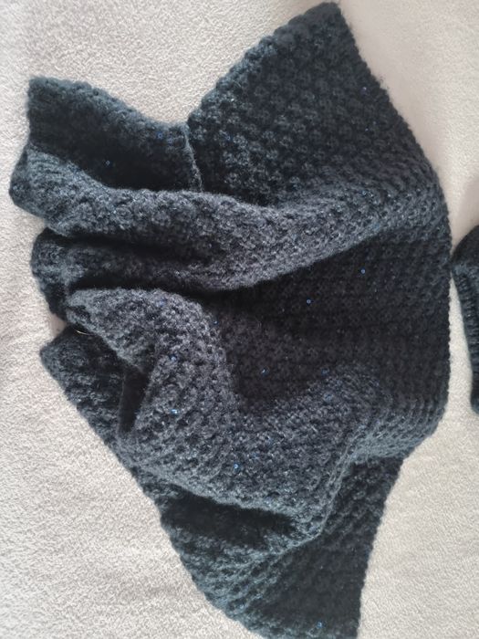 Zestaw czapka z kominem na zimę